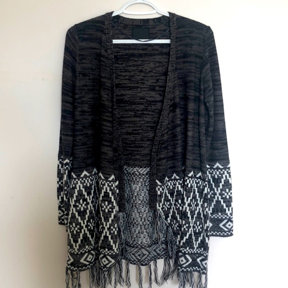 Harlow Aztec design sweater - Picture 1 of 6